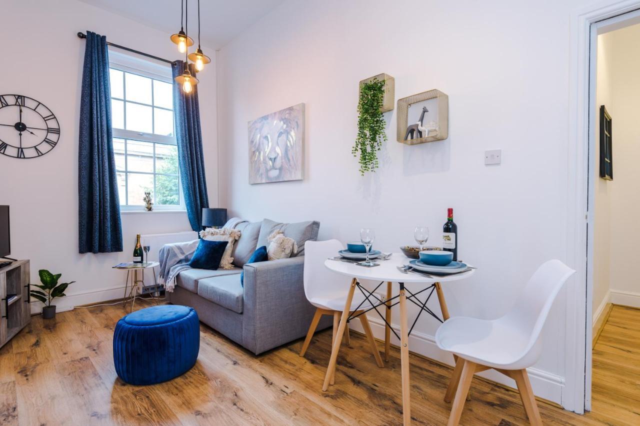 Bright 1-Bed Apartment In Chester By 53 Degrees Property, Ideal For Professionals & Couples, Great Location - Sleeps 4 ภายนอก รูปภาพ