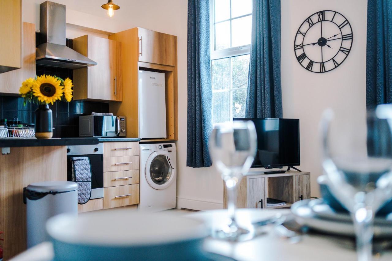 Bright 1-Bed Apartment In Chester By 53 Degrees Property, Ideal For Professionals & Couples, Great Location - Sleeps 4 ภายนอก รูปภาพ
