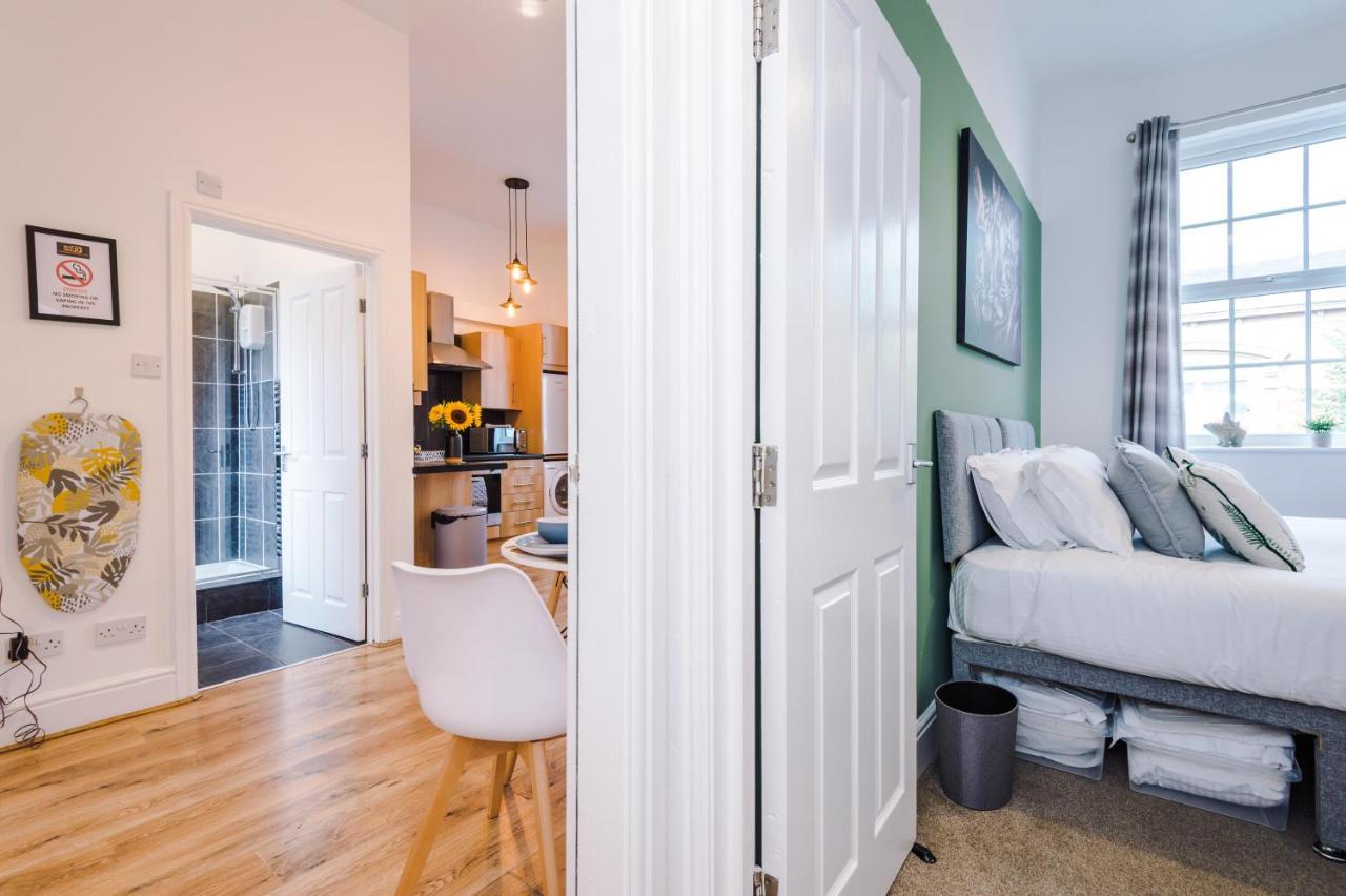Bright 1-Bed Apartment In Chester By 53 Degrees Property, Ideal For Professionals & Couples, Great Location - Sleeps 4 ภายนอก รูปภาพ